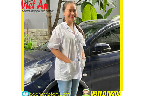 Áo Blouse Ngắn Tay 3 Túi Vuông Kate